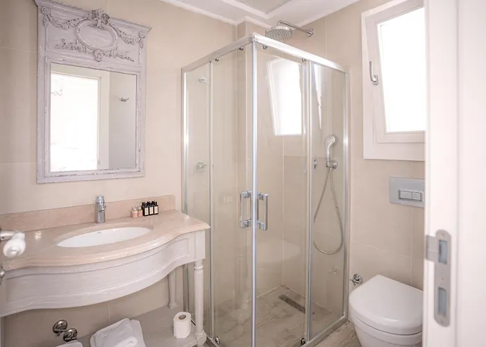 Eritrina Алачати